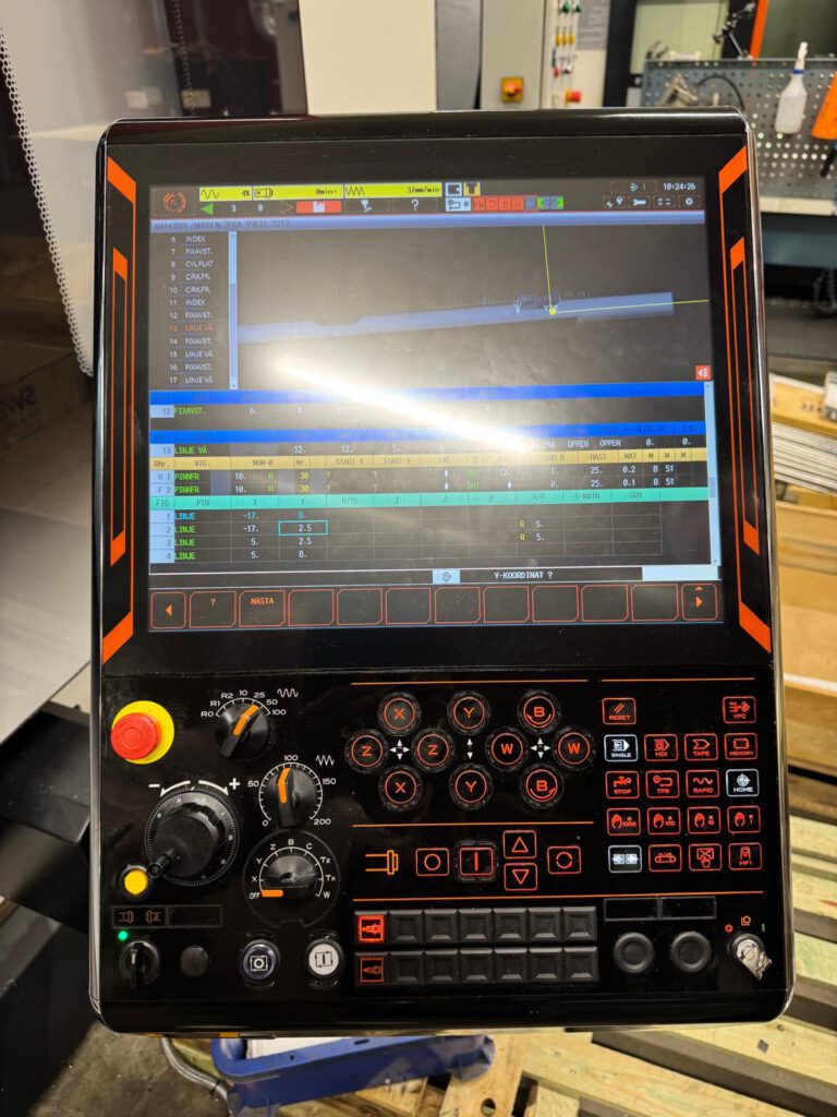 Mazak Integrex i-350HS - MAZATROL SmoothAi styrsystem med kontrollpanel med pekskärm