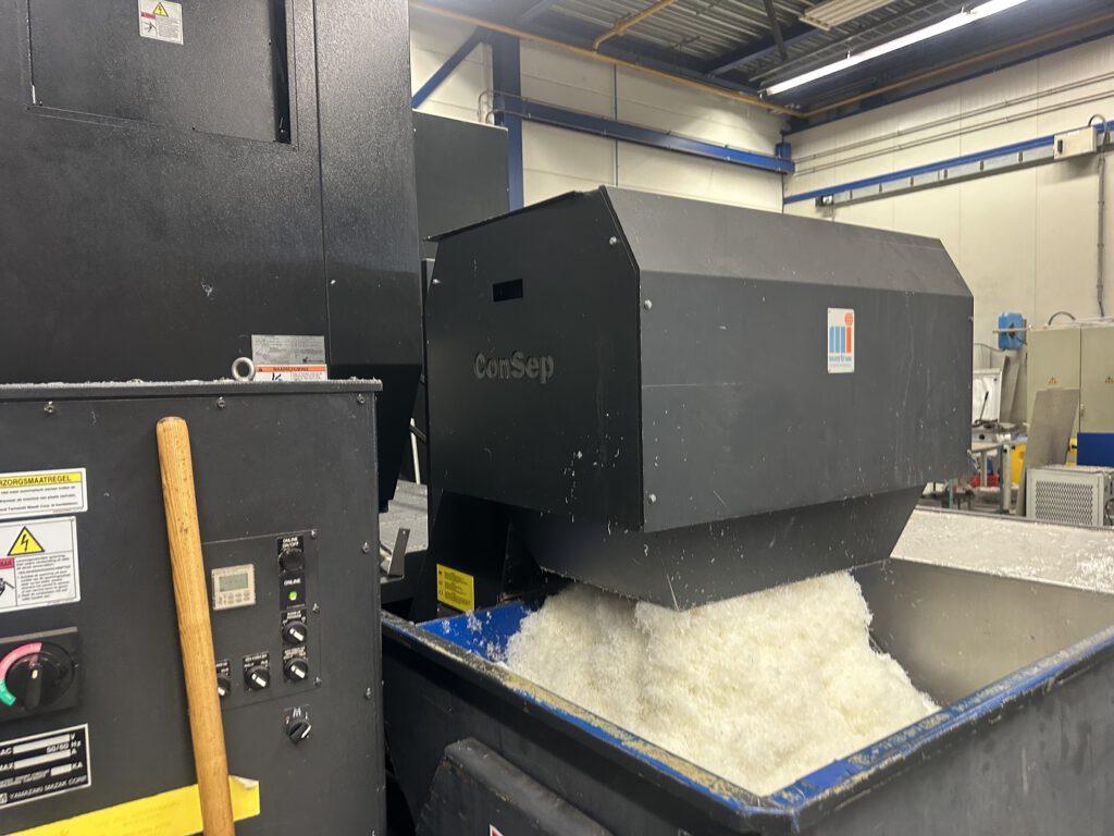 Mazak Integrex used - Chip conveyor and coolant filter system