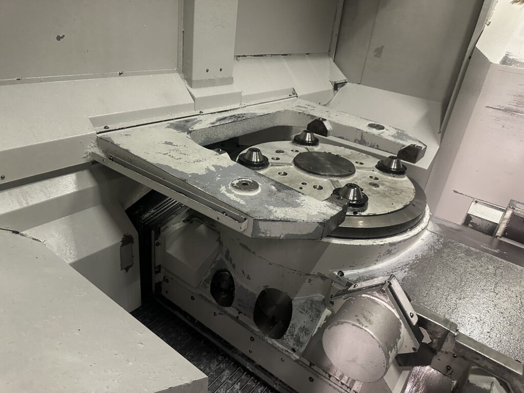 Mazak Integrex used - Turning spindle and rotary table in the interior