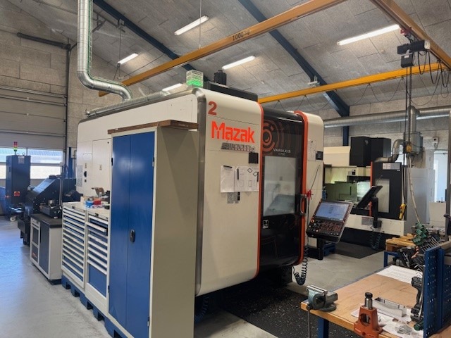 MAZAK VARIAXIS i-700 MAZAK VARIAXIS i-700