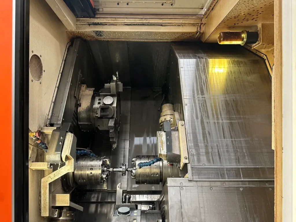 Mazak-HQR-200-MSY-gebraucht-innenraum-2-1
