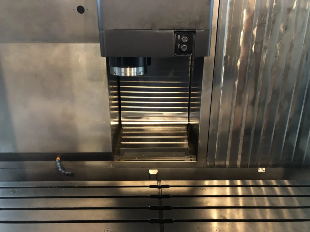 used-vertical-machining-center-mazak-vtc-530-c-2-2-scaled