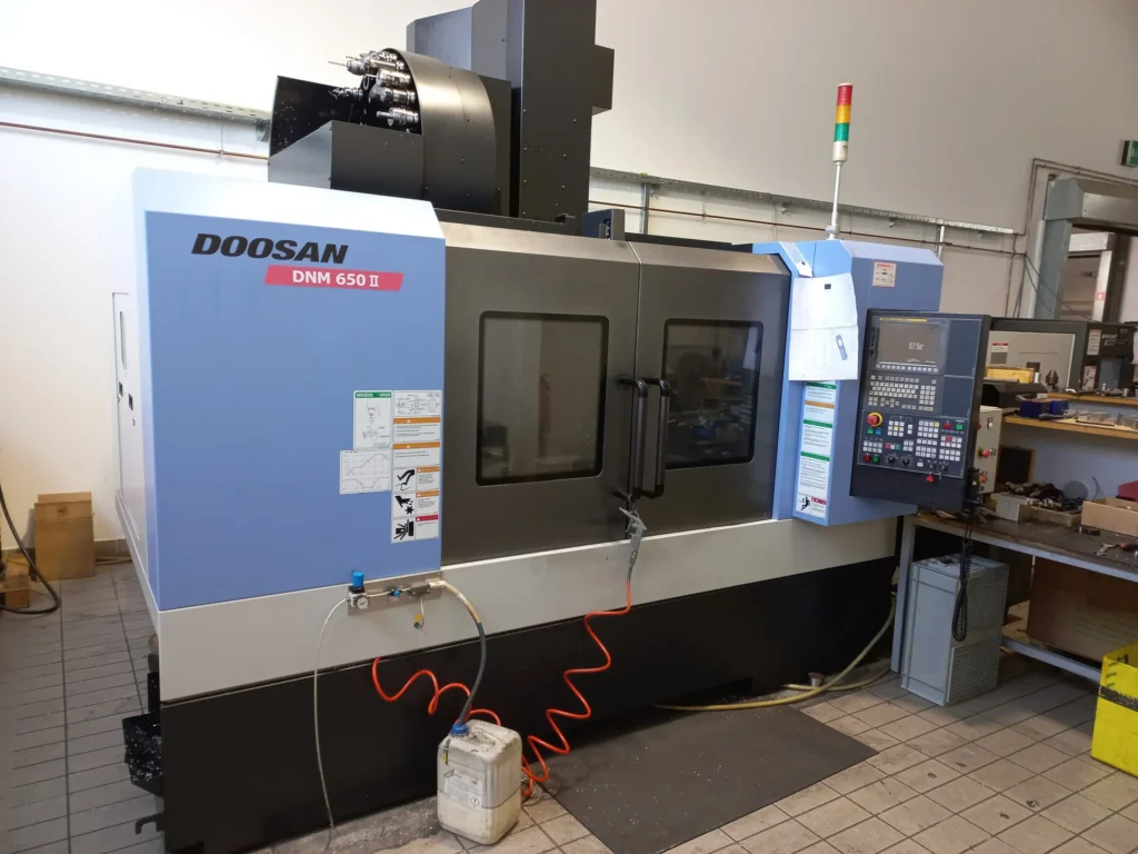 Doosan-DNM-650II-1-scaled-1