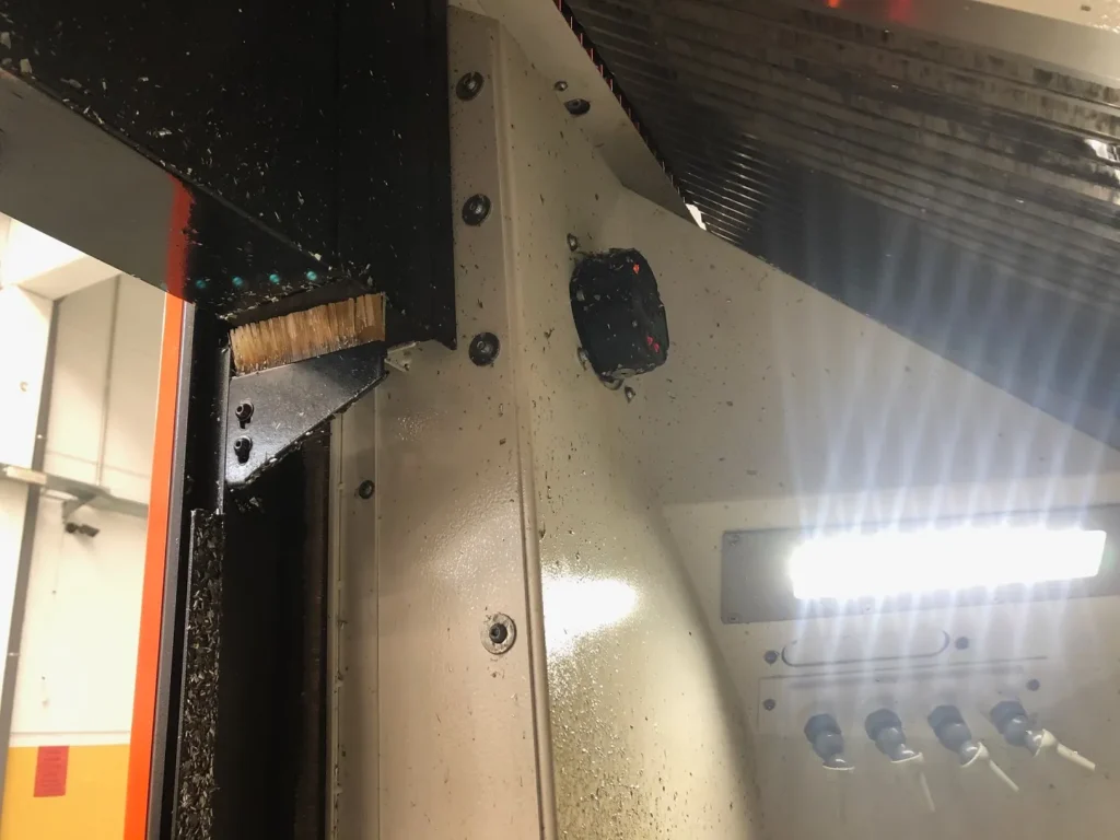 Mazak-Variaxis-J-600-5X-11