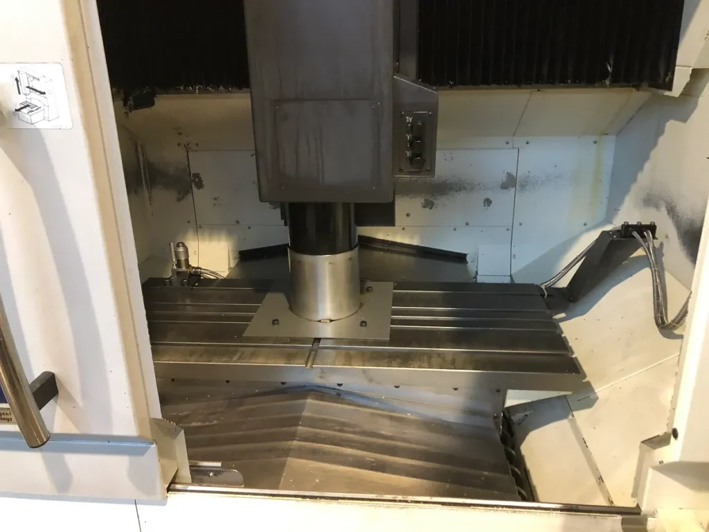 Okuma-Genos-M560R-2