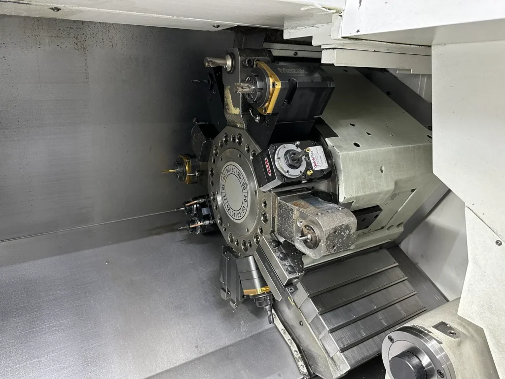 Used-Mazak-QT-250-MY-turret-tailstock (1)